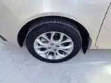 Фото 23 - Geely Vision