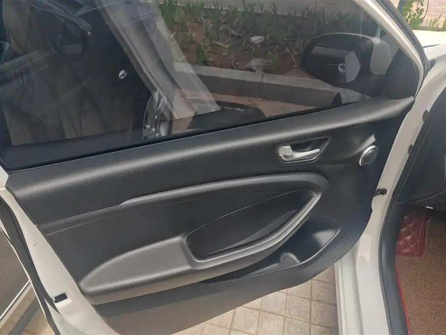 Hyundai Verna 2017 1.4L Manual Renewal China V фото 7