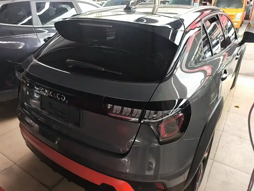 Lynk & Co 02 2018 Model 1.5T DCT 2WD Yao Pro Edition China V фото 6