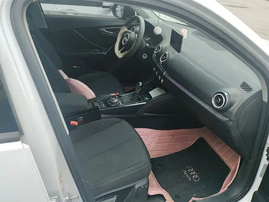 Audi Q2L 2018 35 TFSI Launch Exclusive Edition China V фото 8