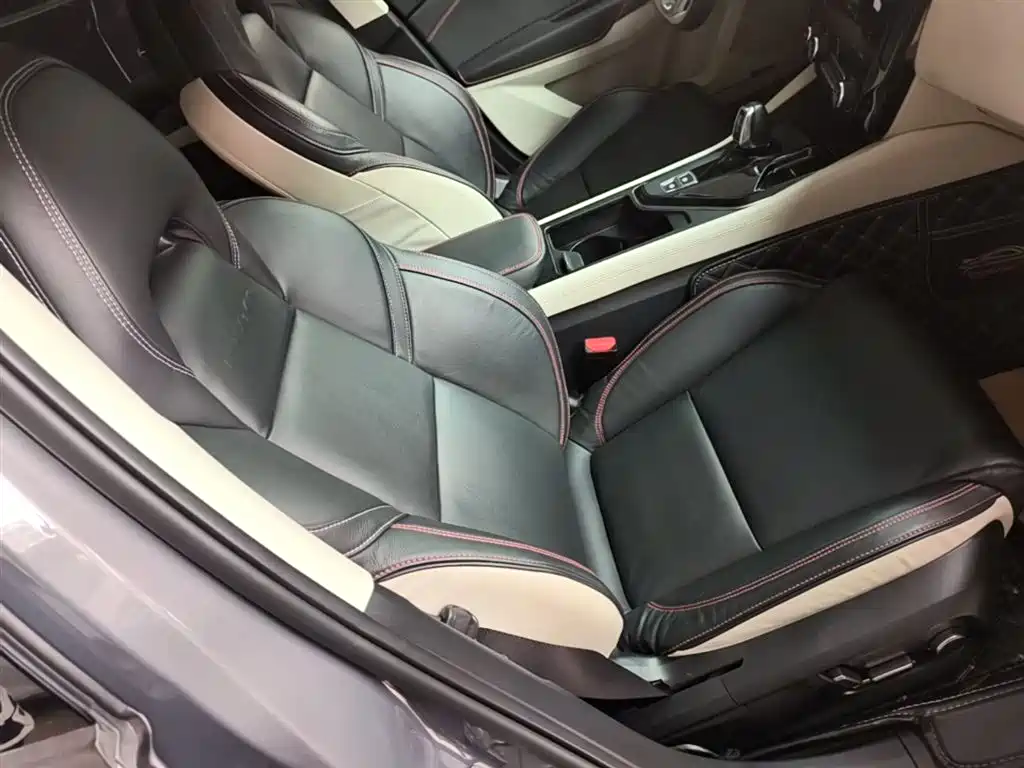 Lynk & Co 02 2018 Model 1.5T DCT 2WD Yao Pro Edition China V фото 24