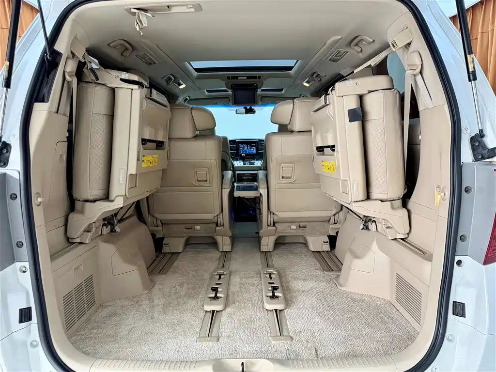 Toyota Alphard 2011 3.5L Luxury Edition фото 16