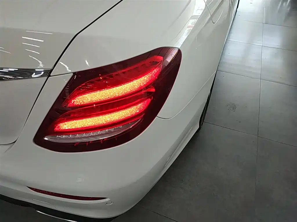 Mercedes-Benz E-Class 2017 E 200 Sport фото 8