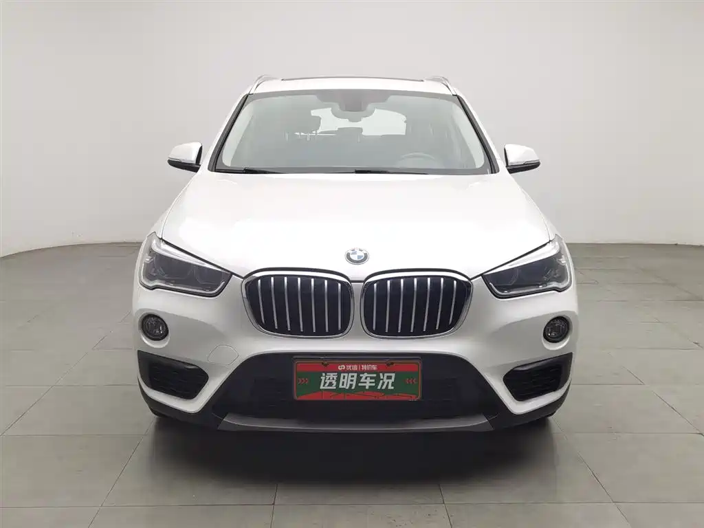 BMW X1 2018 sDrive20Li Leading Model фото 3