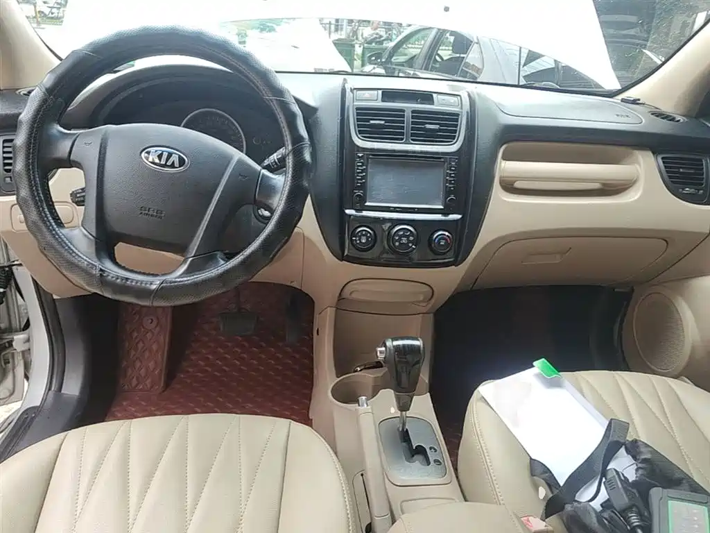 Kia Sportage 2013 2.0L Automatic 2WD GL фото 10
