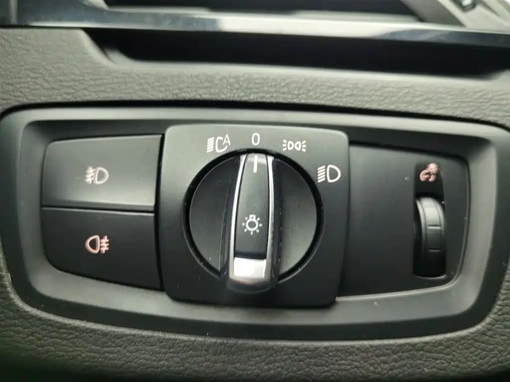 BMW X1 2018 sDrive20Li Leading Model фото 21