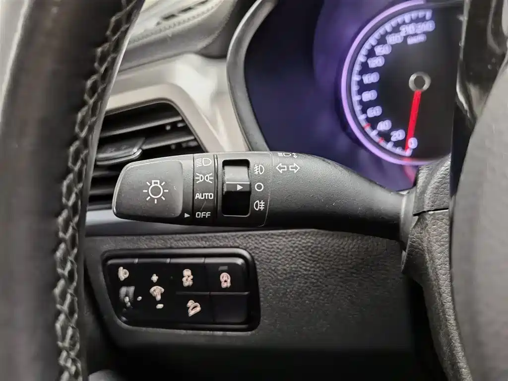 Kia Sportage 2018 2.0L Automatic Smart Luxury (China V) фото 21