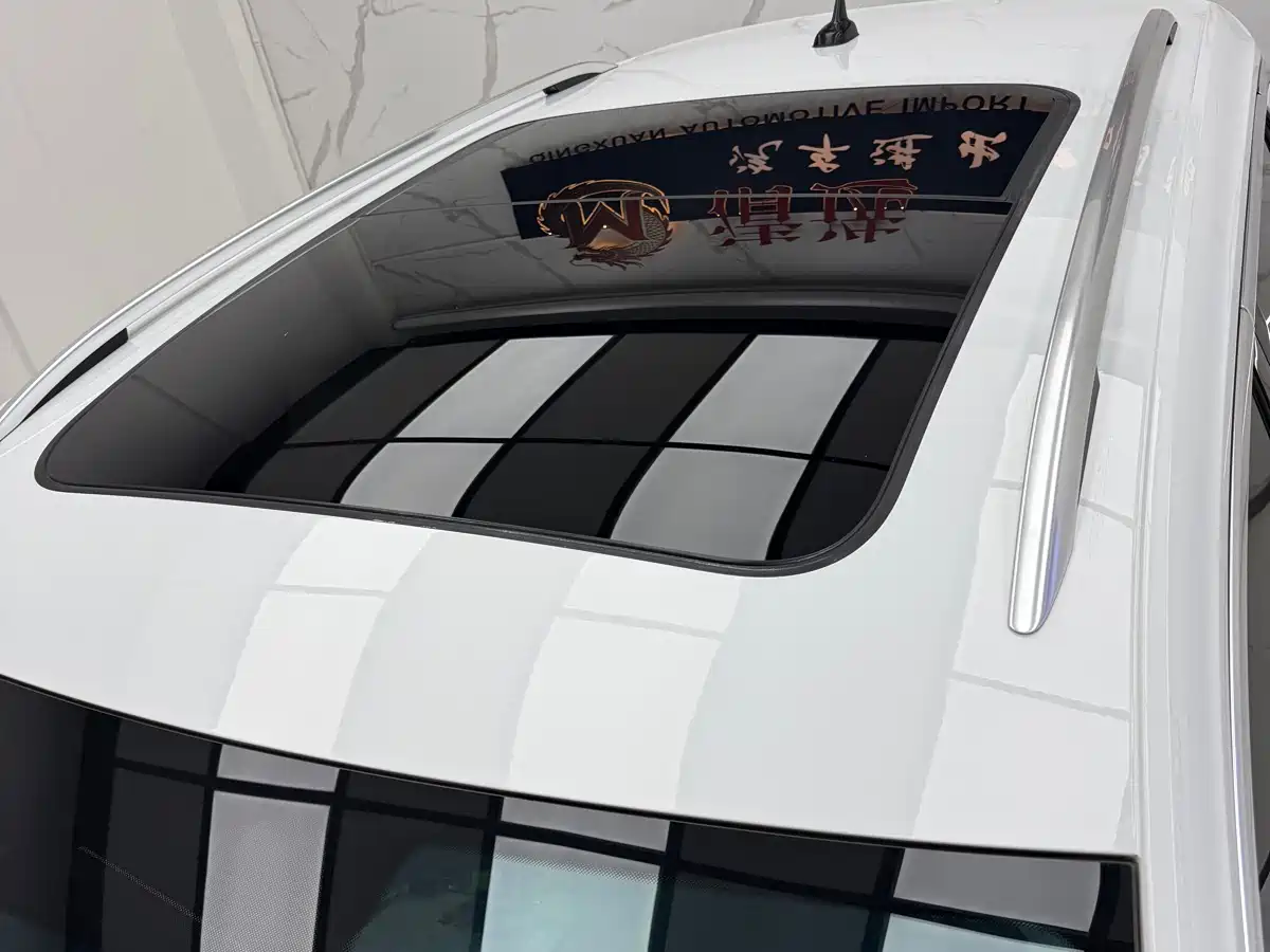 Volkswagen T-ROC 2022 280TSI DSG 2WD Elite PLUS фото 7