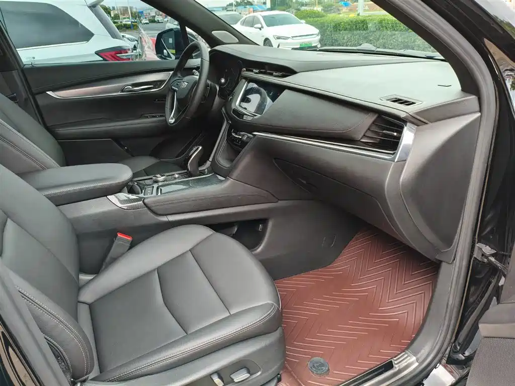 Cadillac XT6 2021 2.0T 7-Seater 4WD Trend Edition фото 13