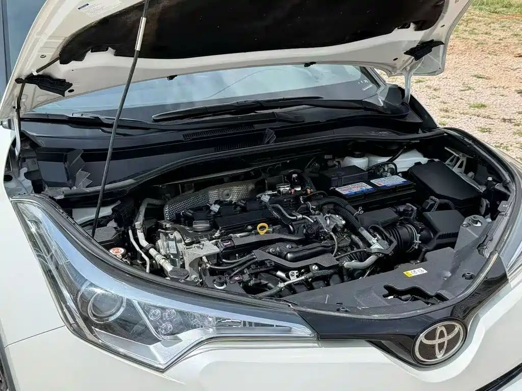 Toyota C-HR 2021 2020 Model 2.0L Leading