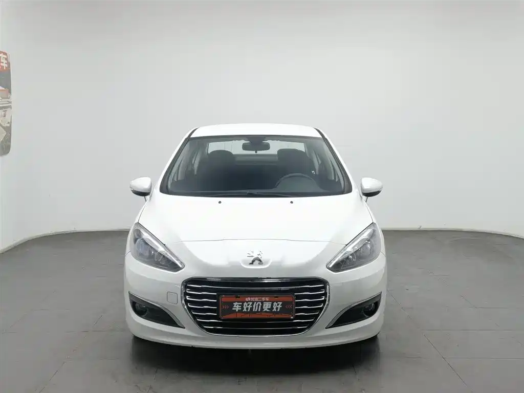 Peugeot 308 2014 Model Joy Edition Classic 1.6L Manual Superior Style фото 3