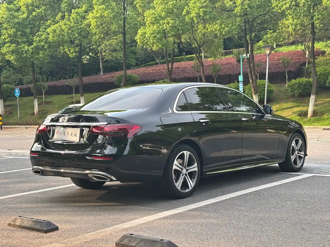Mercedes-Benz E-Class 2016 E 200 L Sport Type фото 9