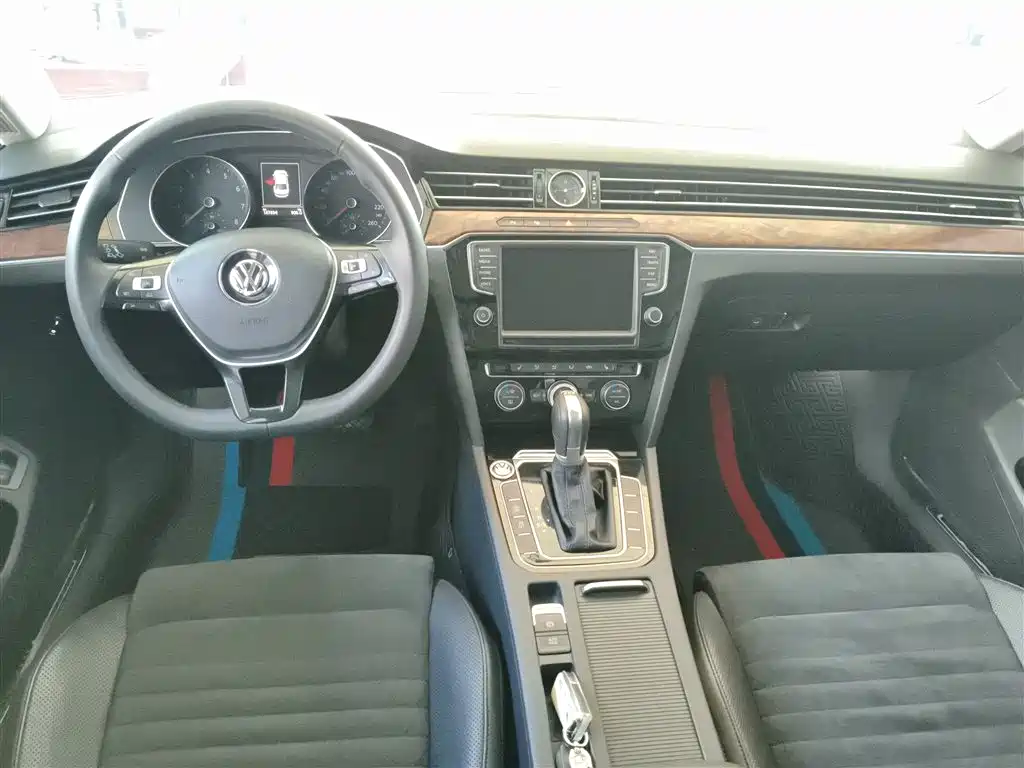 Volkswagen Magotan 2017 330TSI DSG Premium фото 10