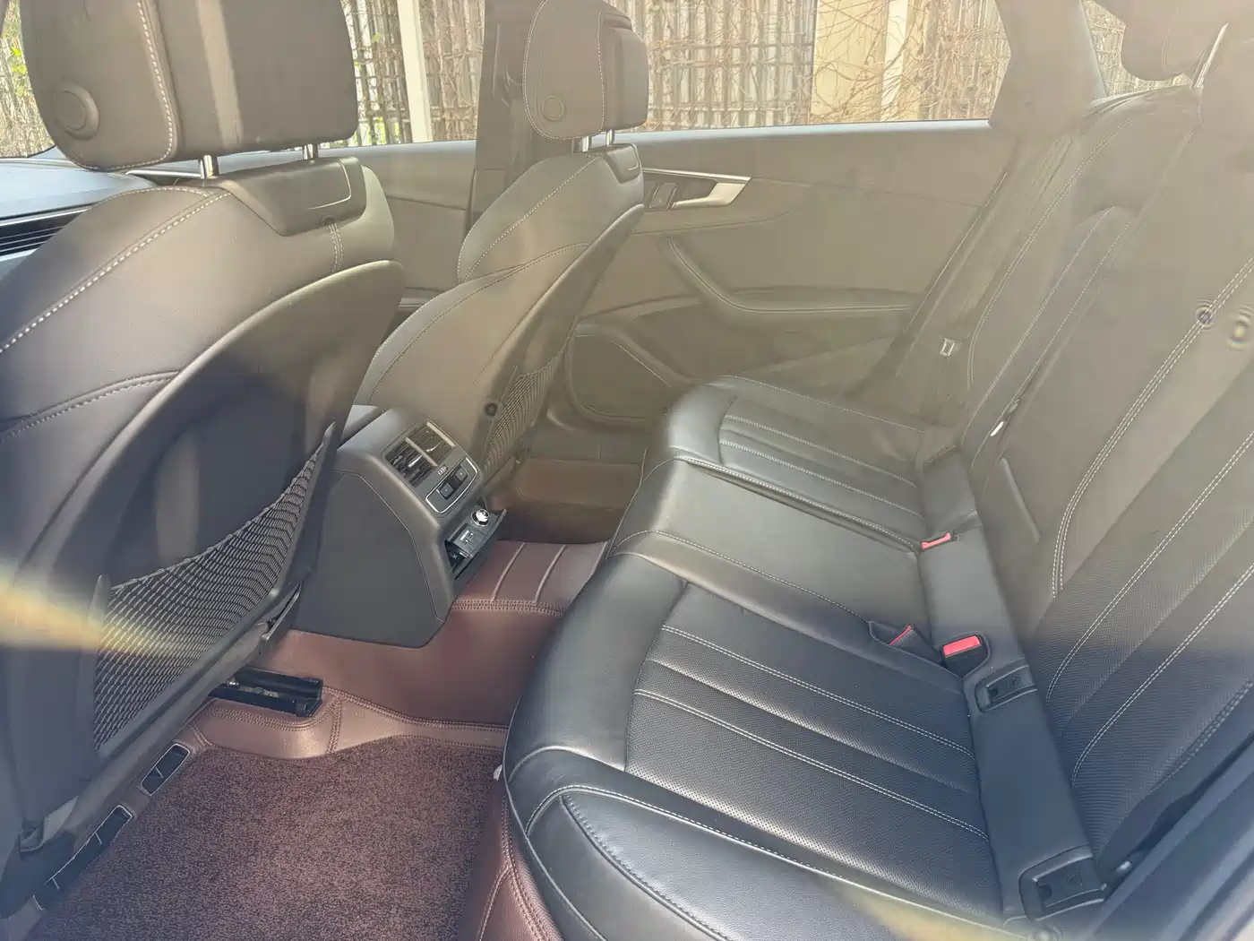 Audi A4L 2023 40 TFSI Luxury Sport фото 15