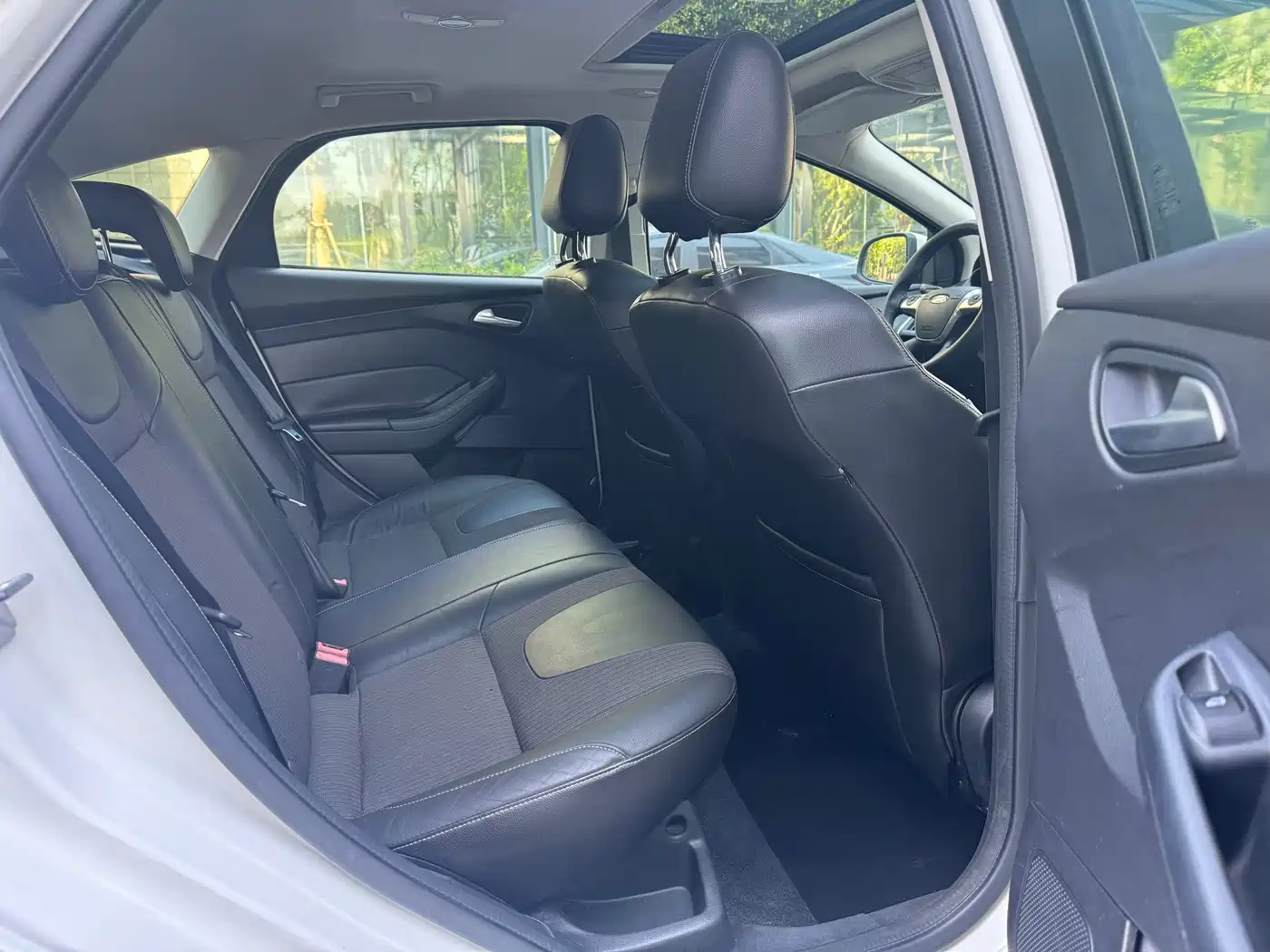 Ford Focus 2014 2012 Hatchback 1.6L Automatic Trend