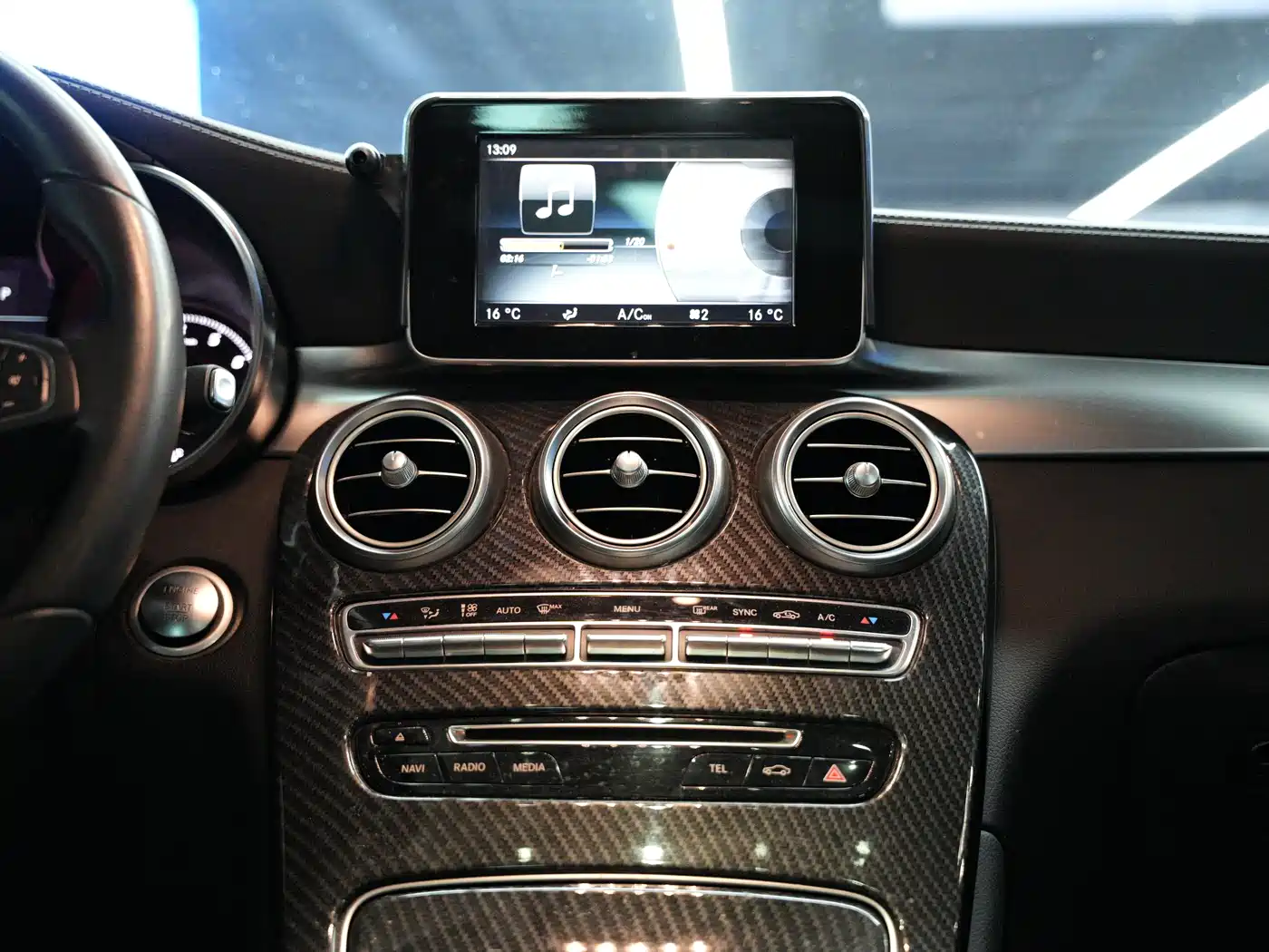 Mercedes-Benz GLC 2017 GLC 260 4MATIC Luxury фото 17