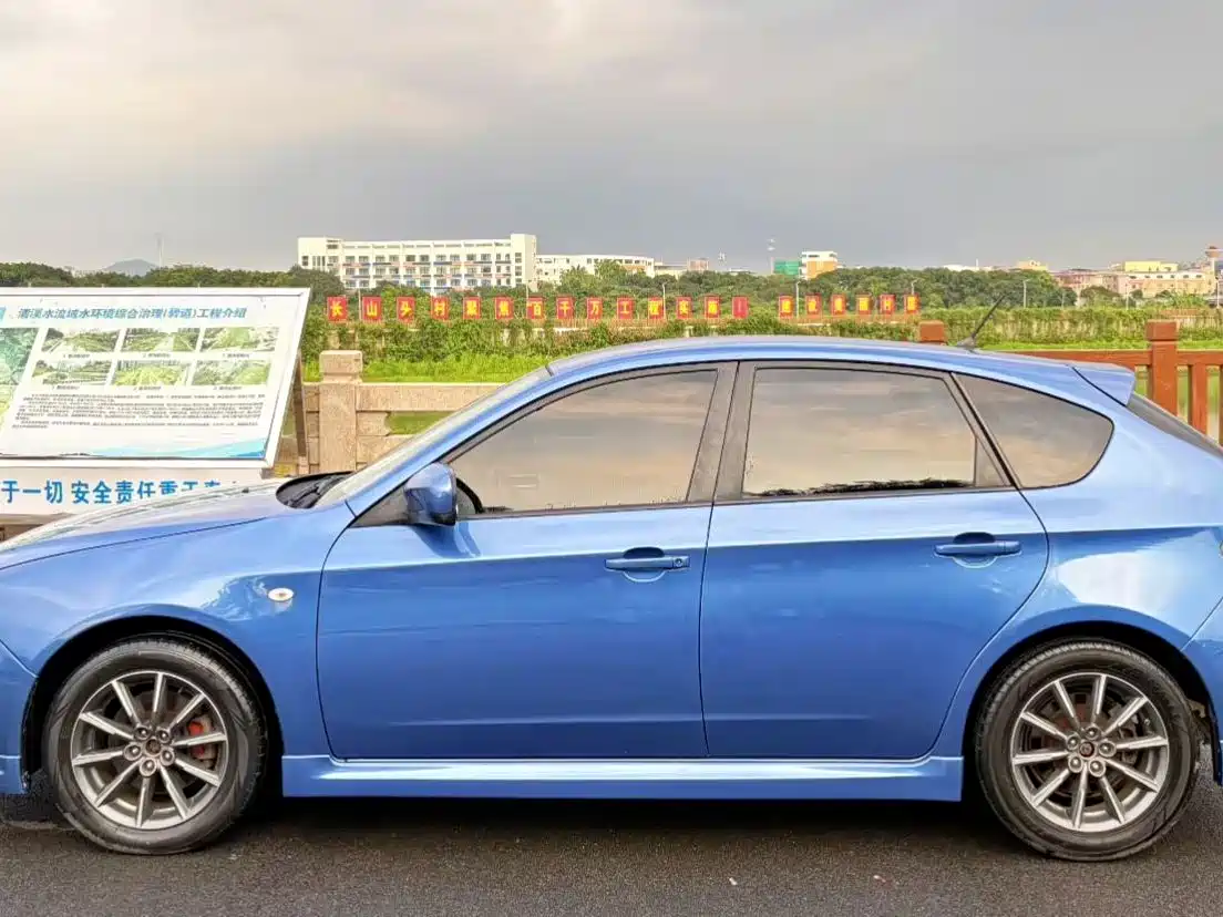 Subaru Impreza 2008 2.0R Hatchback Sport фото 5