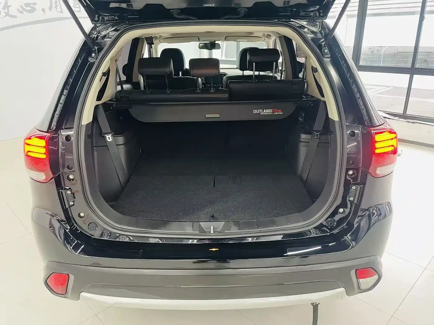 Mitsubishi Outlander 2018 2018 2.0L 2WD Jiale Edition 7-seater