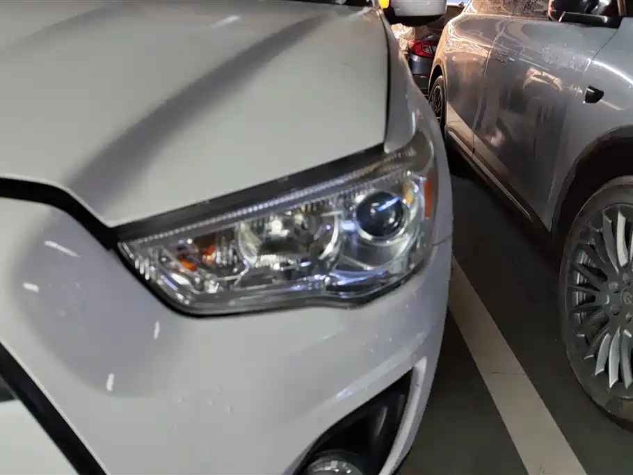 Mitsubishi ASX 2013 2.0L CVT 2WD Elite фото 5