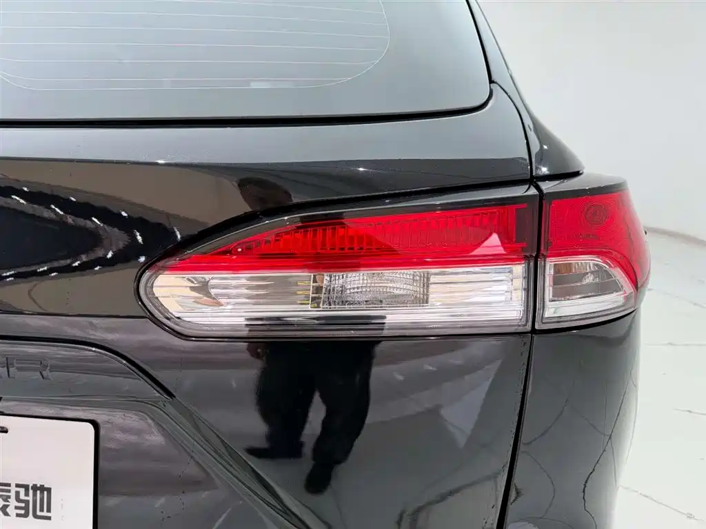 Toyota Frontlander 2024 2.0L CVT Leading Plus Edition фото 10