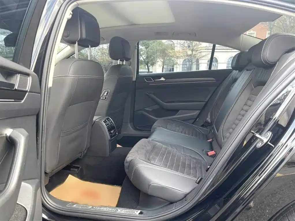 Volkswagen Magotan 2020 330TSI DSG Luxury фото 15
