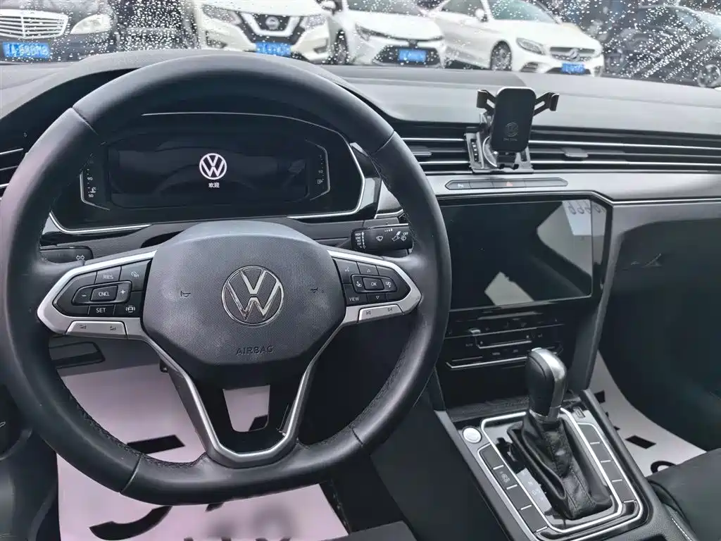 Volkswagen Magotan 2020 330TSI DSG Luxury фото 5