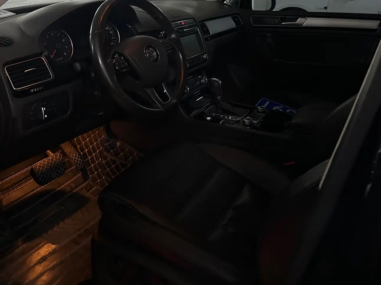 Volkswagen Touareg 2017 3.0TSI Explorer Edition фото 15
