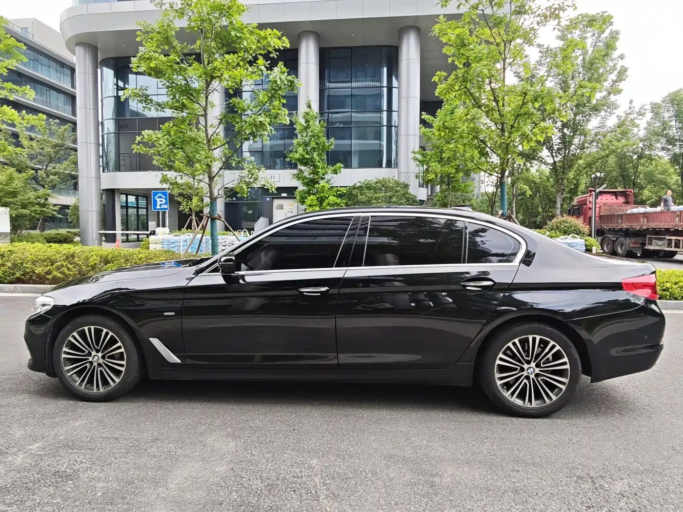BMW 5 Series 2018 Facelift 530Li Exclusive Luxury Package фото 9