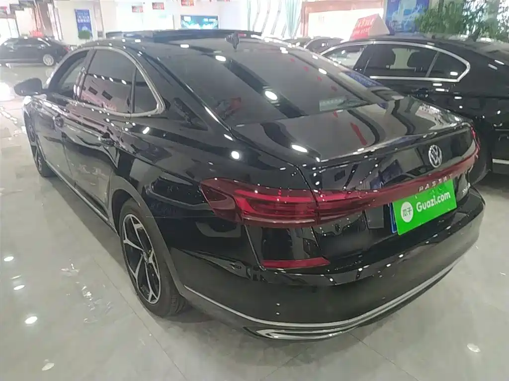 Volkswagen Passat 2023 330TSI Starlight Elite Edition фото 23