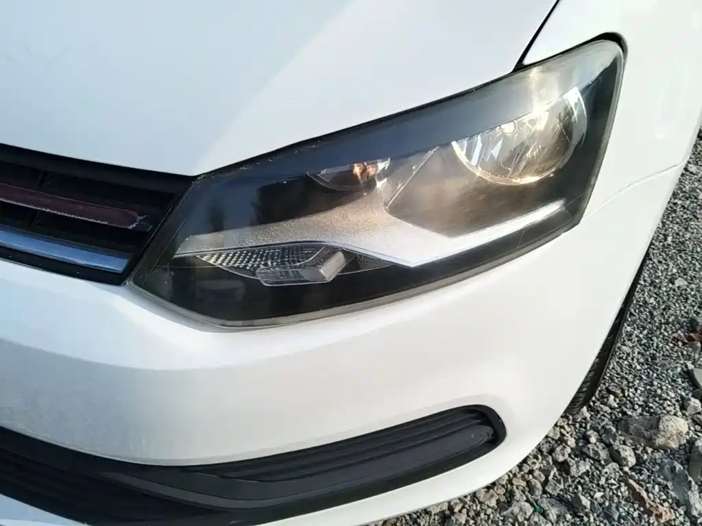 Фото 24 - Volkswagen Polo