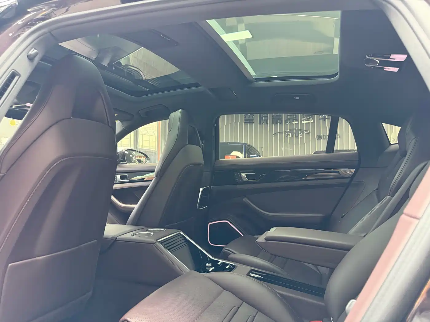 Porsche Panamera 2022 Panamera 4 Executive Long Wheelbase 2.9T фото 24