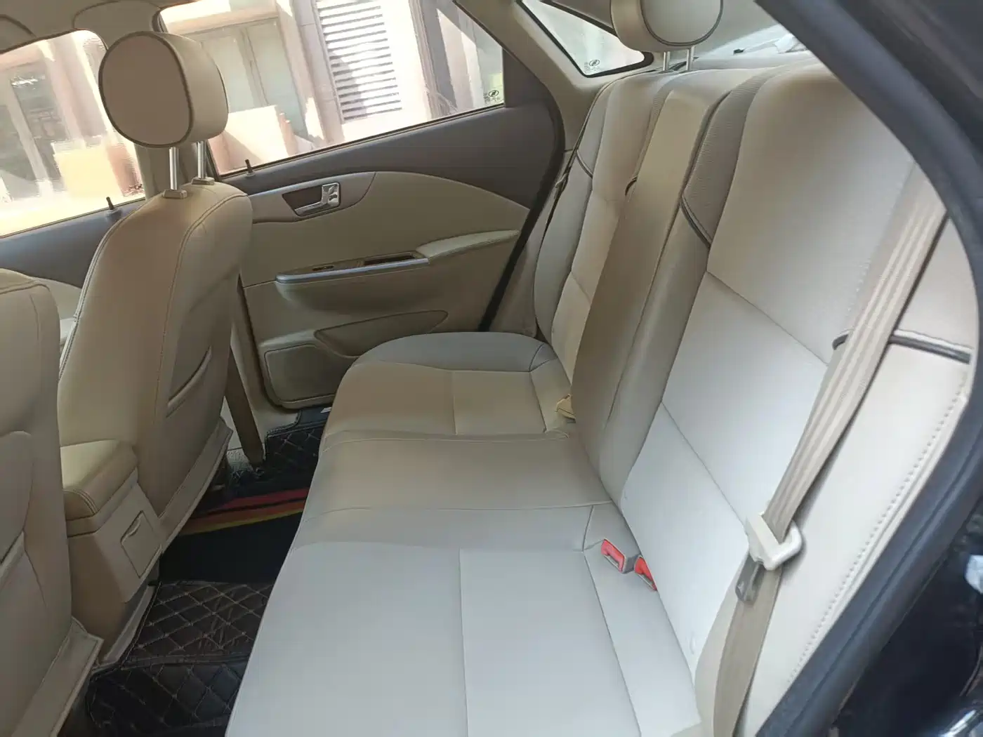 Buick Excelle 2015 1.5L Automatic Classic фото 6