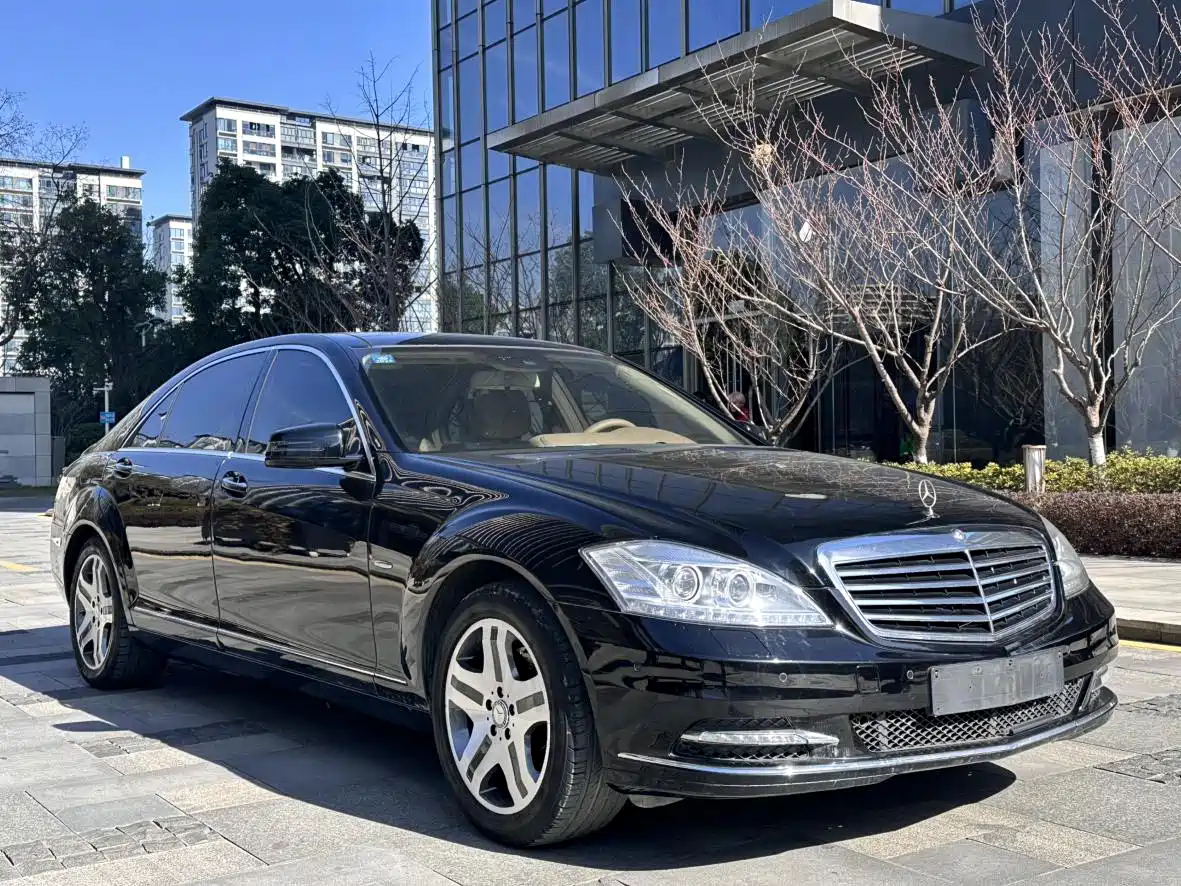 Mercedes-Benz S-Class 2012 S 300 L Luxury Grand Edition фото 3