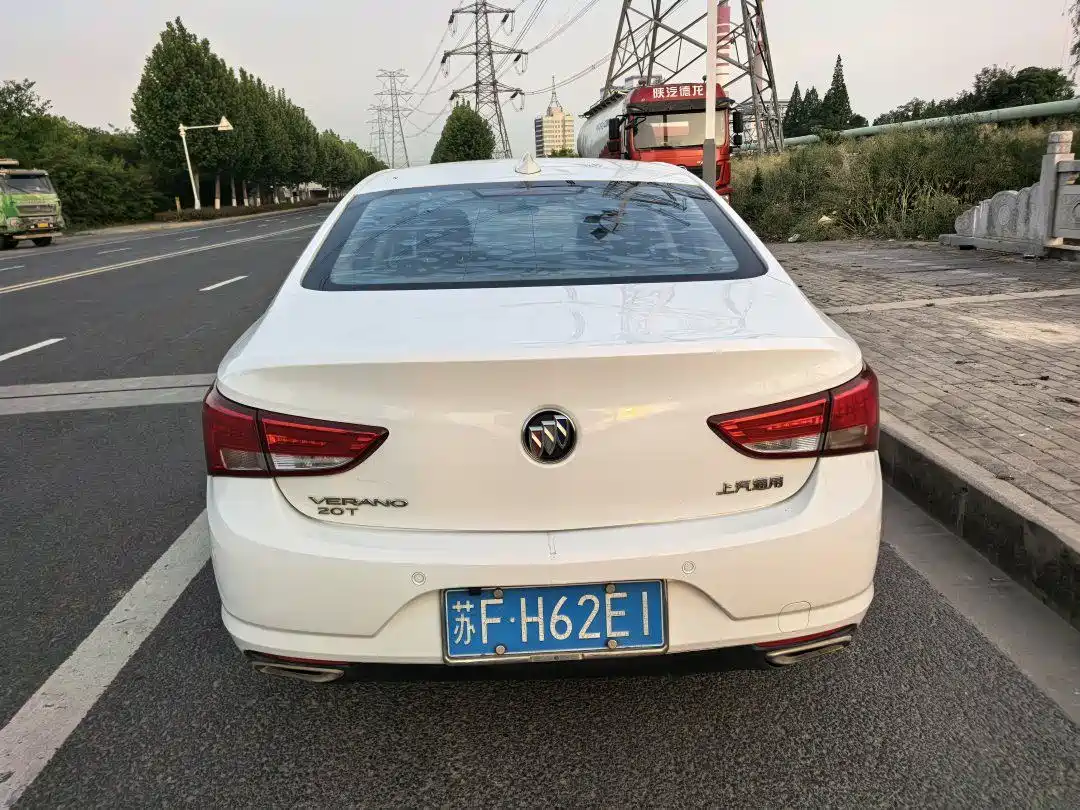 Buick Verano 2018 Sedan 20T Dual Clutch Leading фото 7