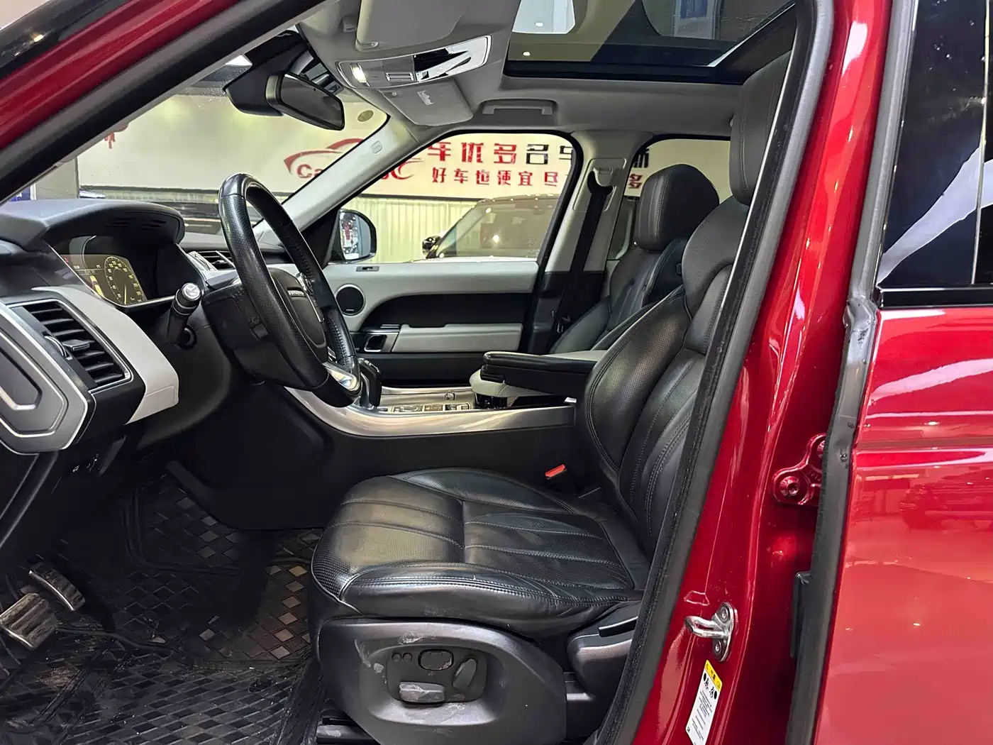 Land Rover Range Rover Sport 2014 3.0 SC V6 Chile Red Limited фото 4