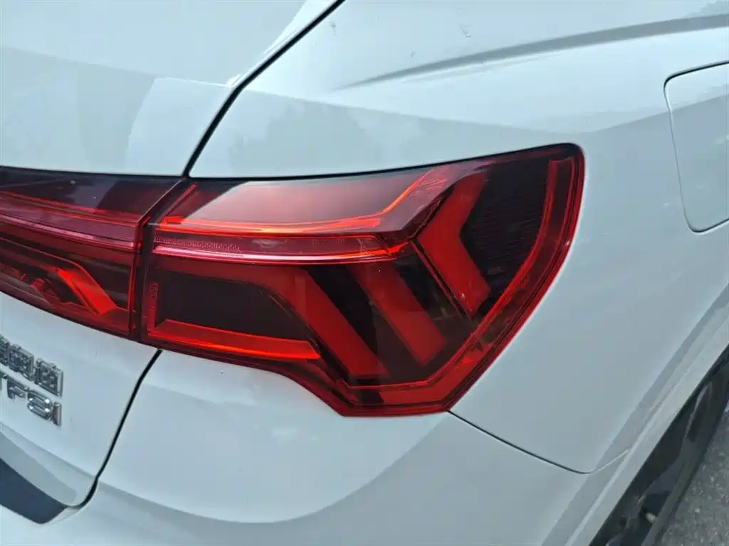 Audi Q3 2022 35 TFSI Fashion Dynamic фото 13
