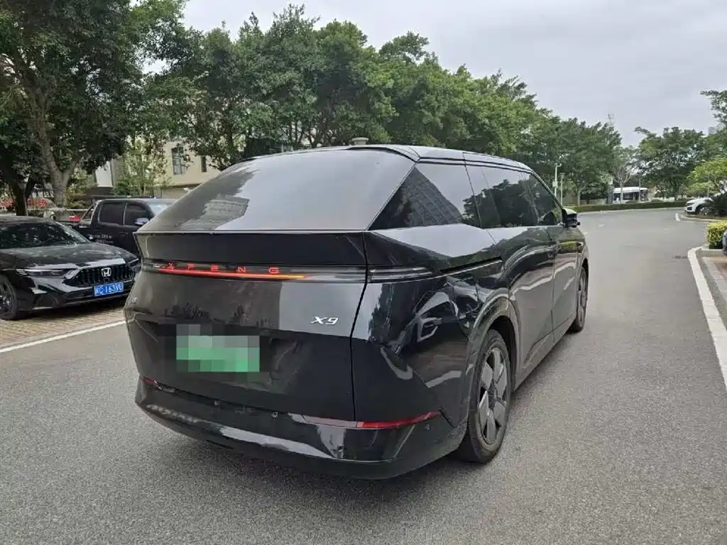 XIAOPENG X9