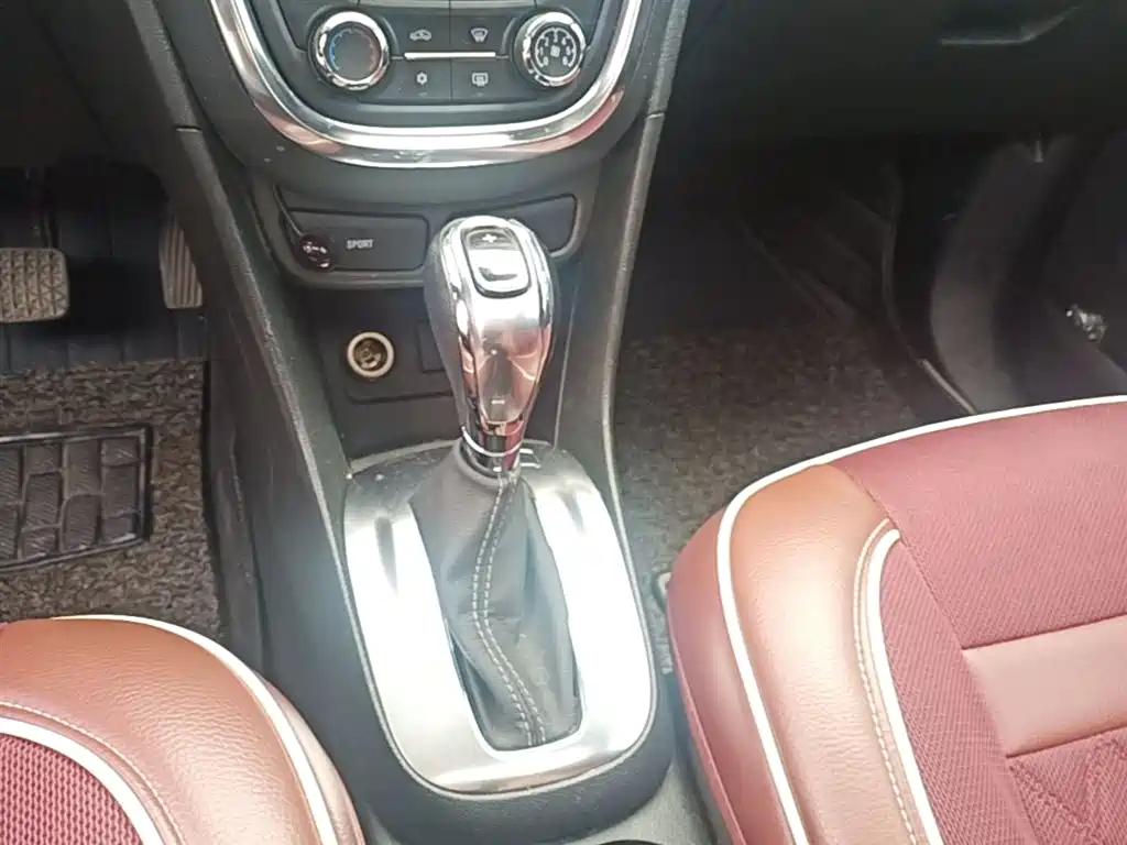 Buick Encore 2015 1.4T Automatic 2WD Urban Elite фото 14