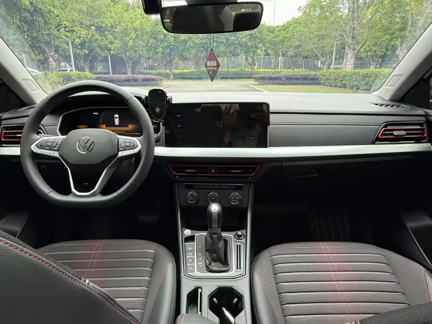 Volkswagen Lavida 2024 Model 300TSI DSG Starlight Full Comfort Edition фото 14