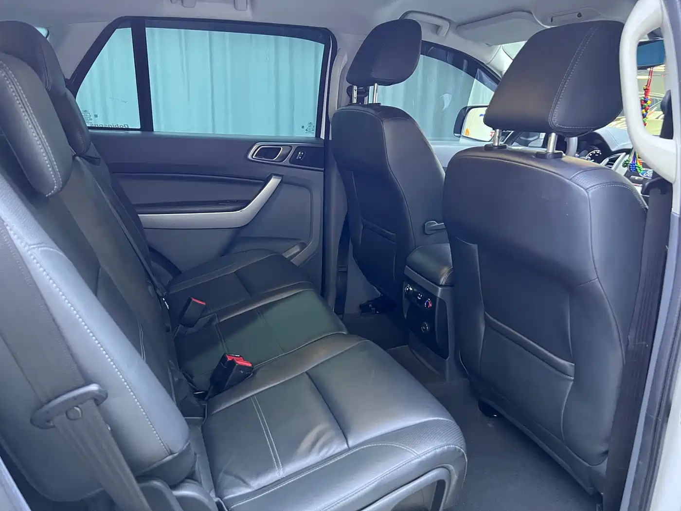 Ford Everest 2016 2.0T Gasoline Automatic 4WD Luxury Edition фото 16