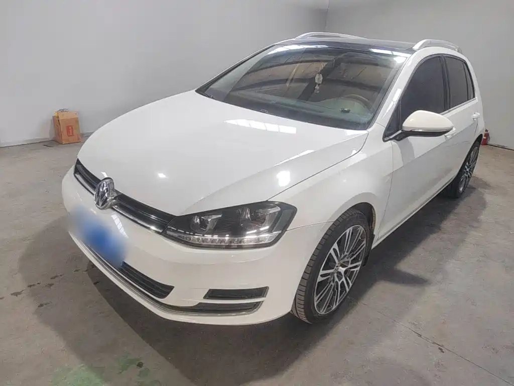 Фото 2 - Volkswagen Golf