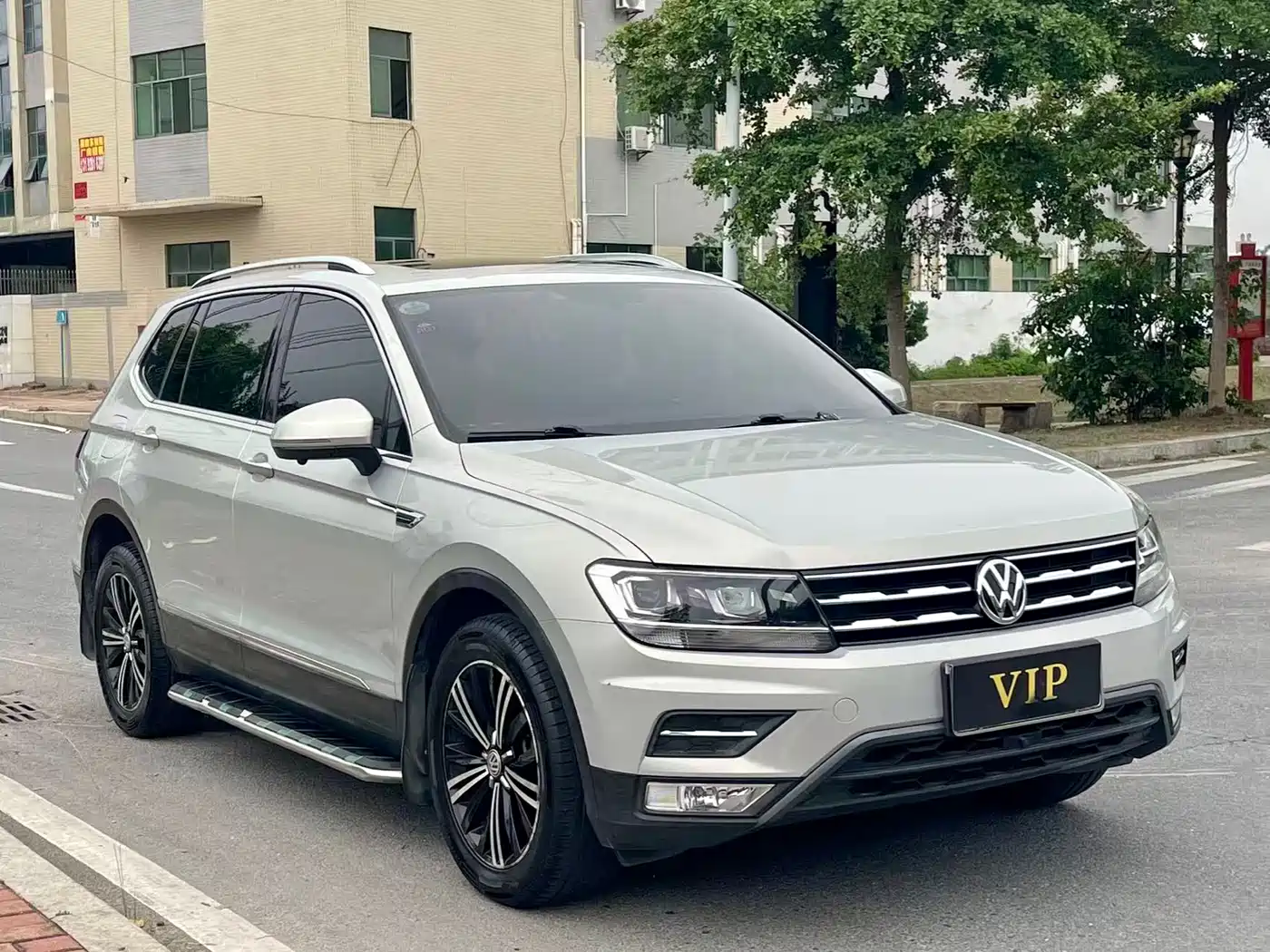 Volkswagen Tiguan L 2019 330TSI Automatic 2WD Panorama Comfort Edition China VI фото 3