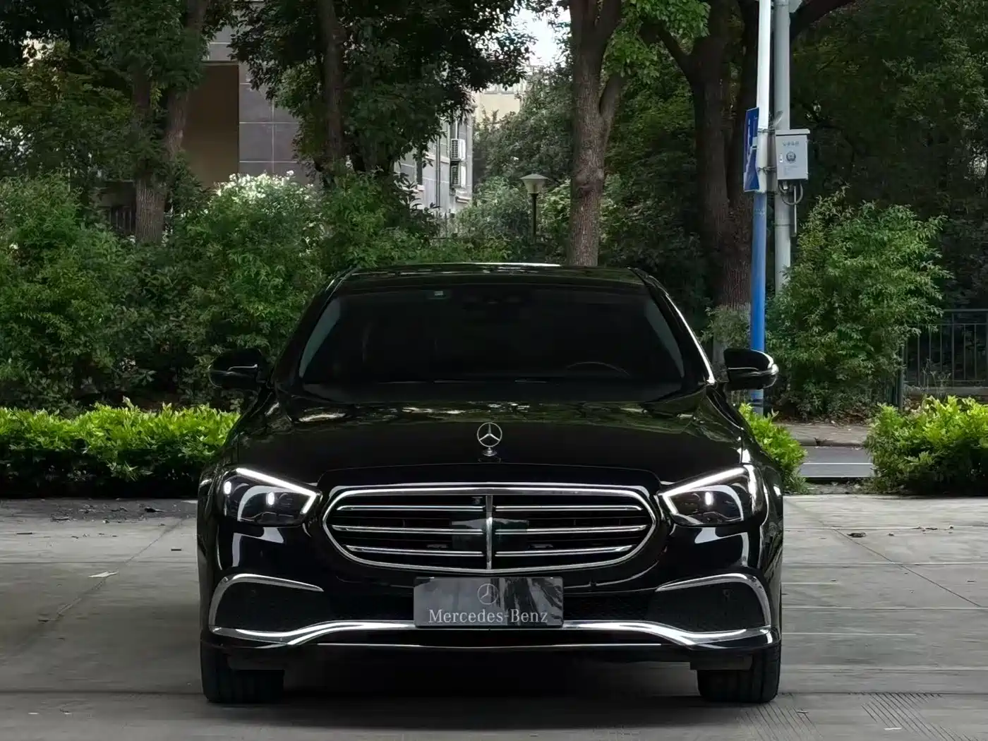 Mercedes-Benz E-Class 2021 E 300 L Premium фото 2