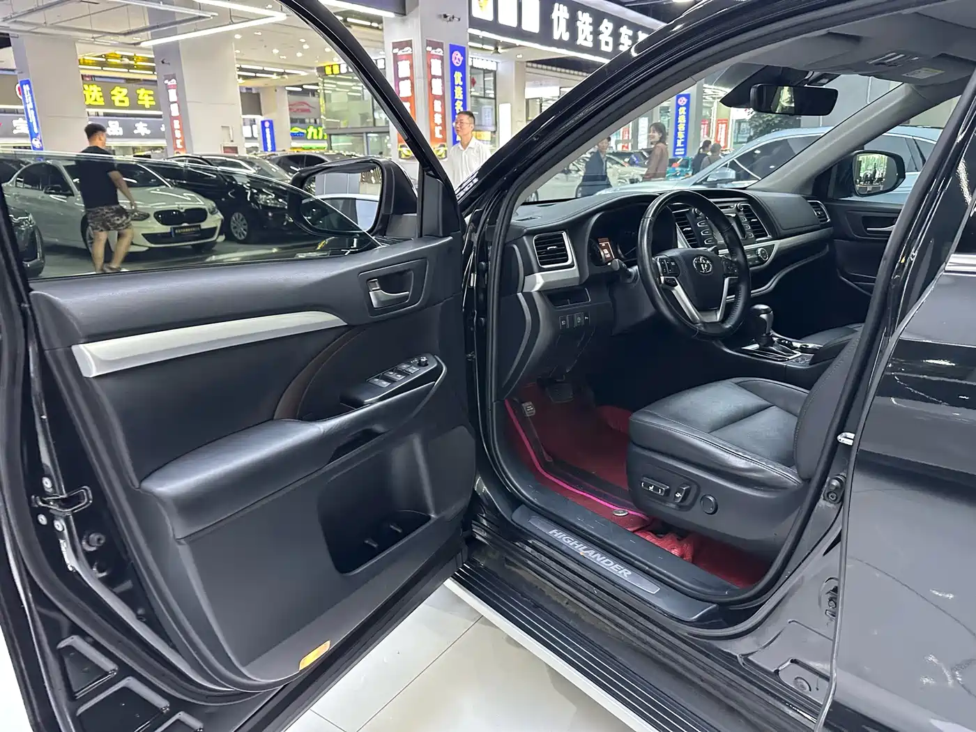 TOYOTA HIGHLANDER