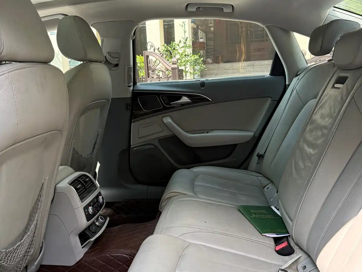 صورة 6 - Audi A6L