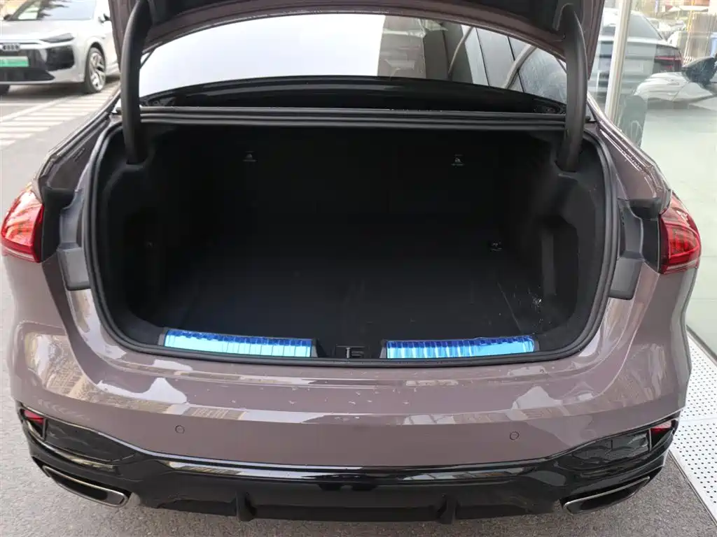 Audi A5L 2026 2.0T Sport Edition фото 16