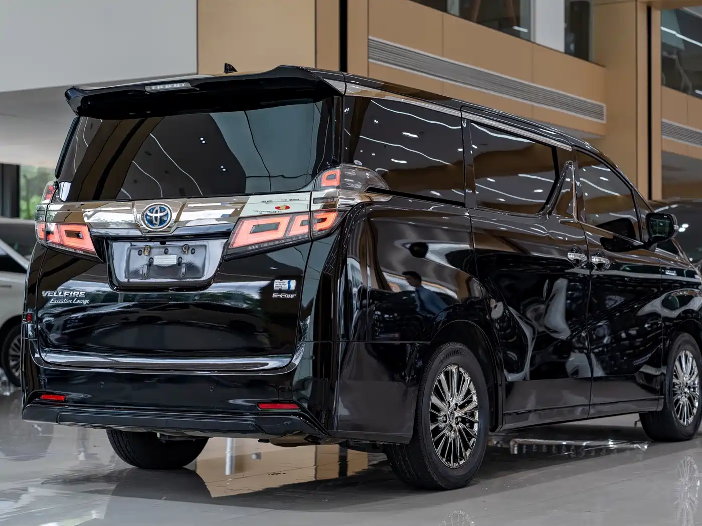 Toyota Vellfire 2021 2020 Twin Engine 2.5L HV Premium Edition