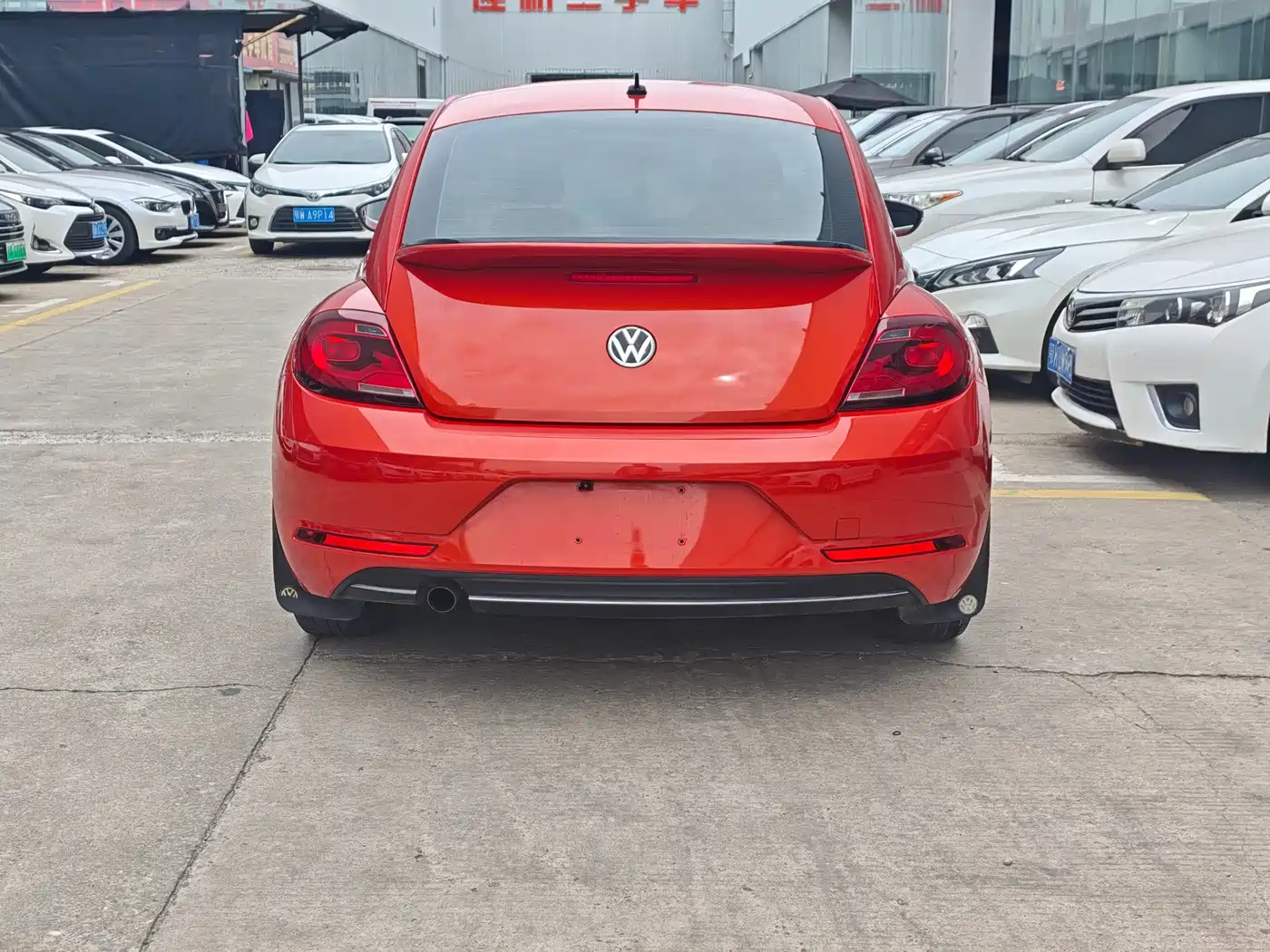 Volkswagen Beetle 2017 180TSI Enjoy фото 8