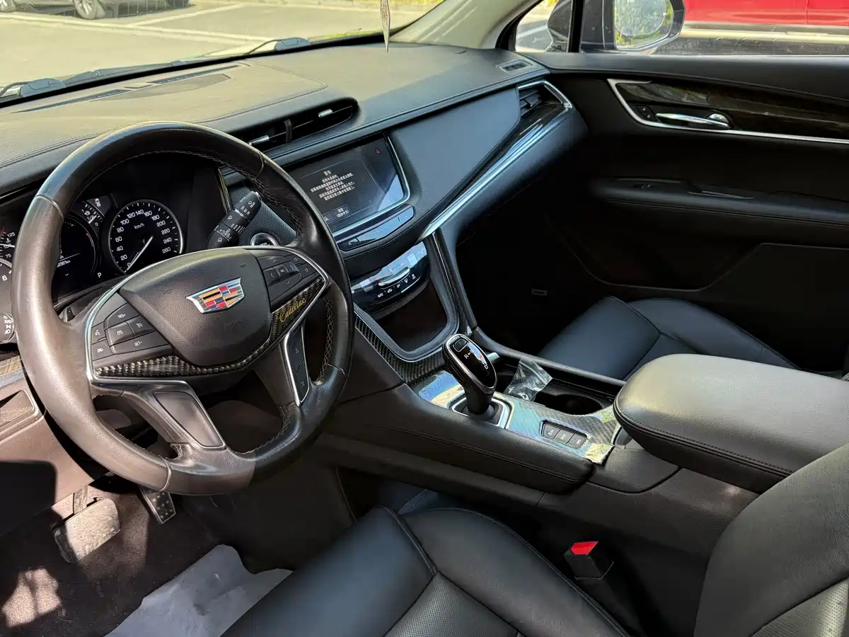 Cadillac XT5 2018 28T 4WD Luxury фото 5