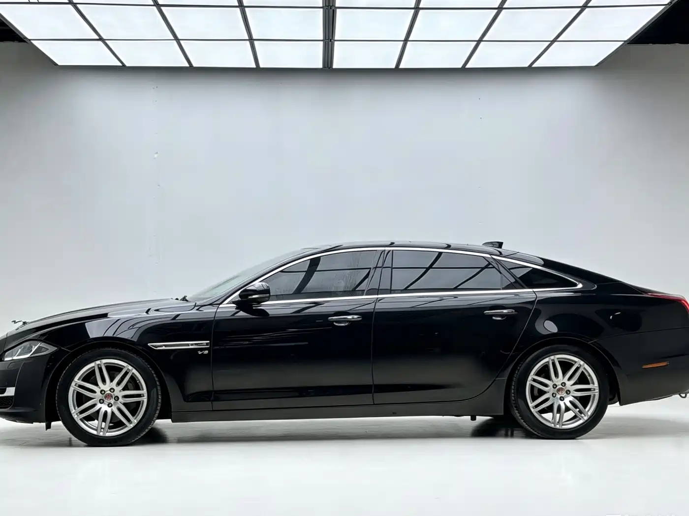 Jaguar XJ 2019 2018 XJL 3.0 SC 2WD Elegant Business Edition